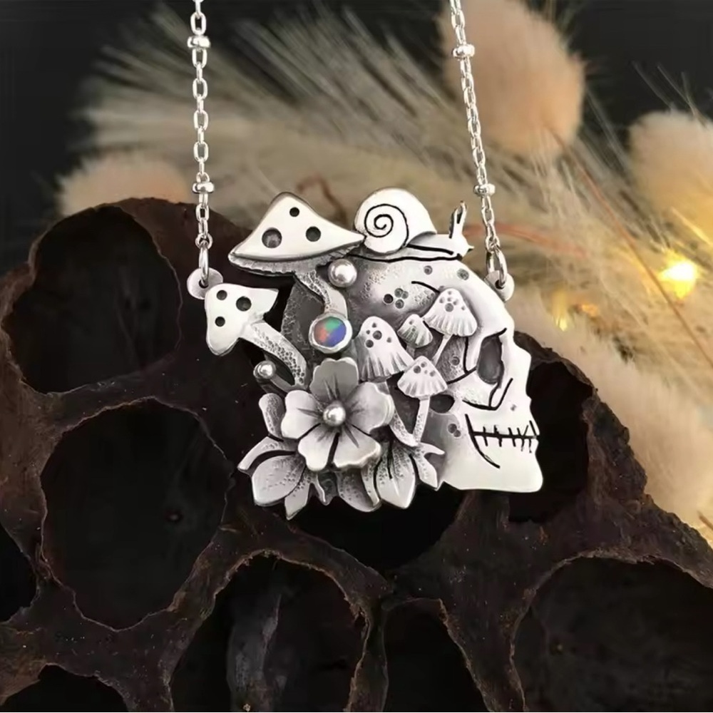 925 Sterling Silver Bohemian Stacked Skull Nature Scene Necklace 38$